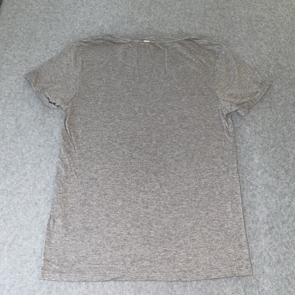 IKKS Women's Small Gray V-Neck T-Shirt Beaded Lizard Shoulder Embellished France - Picture 5 of 12